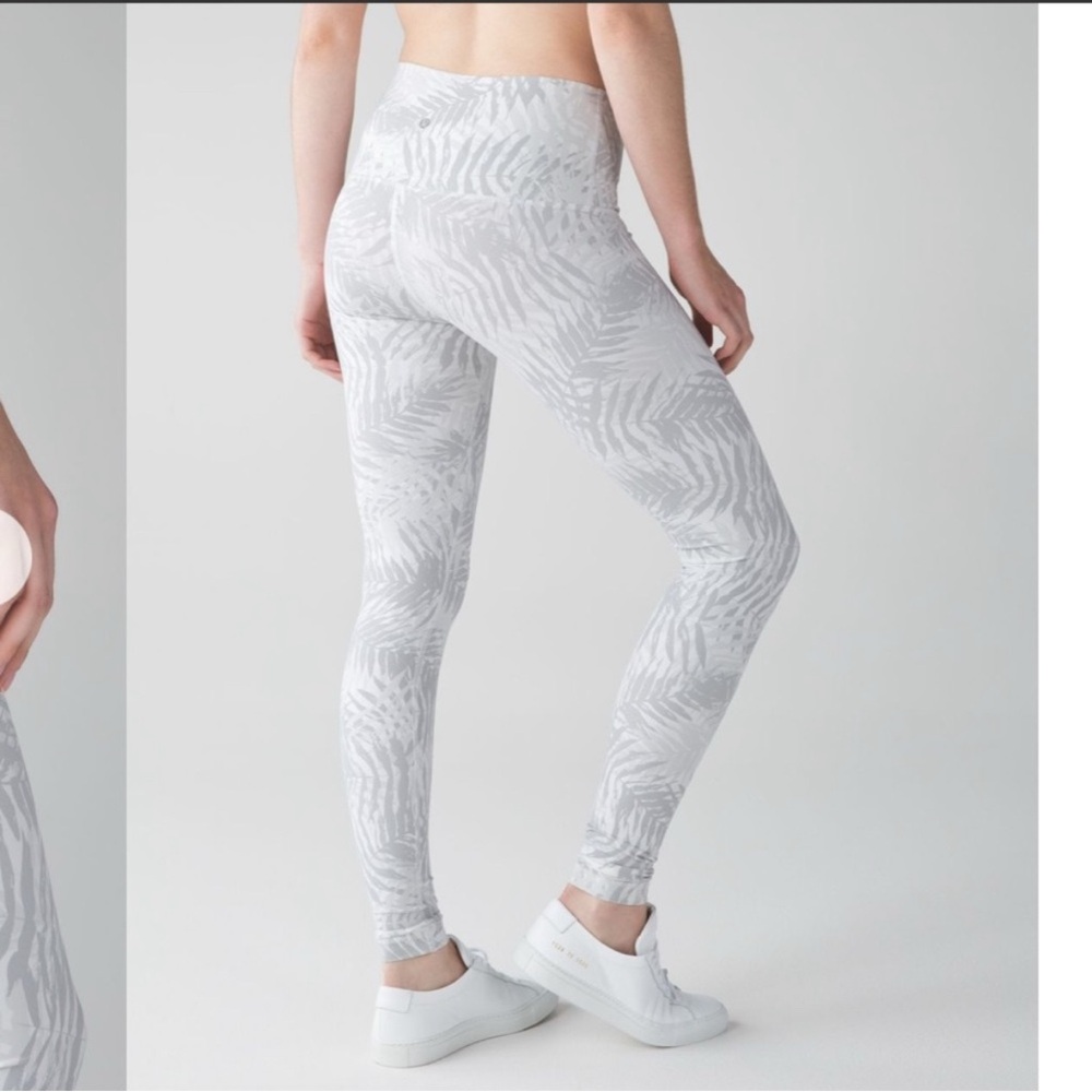 Lululemon Wunder Under Leggings - Palm Trees size 6